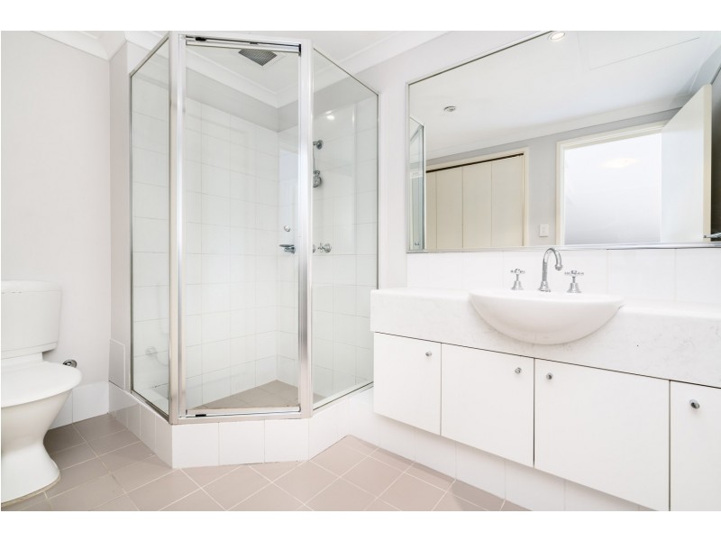 96/215 Stirling Street, Perth WA 6000