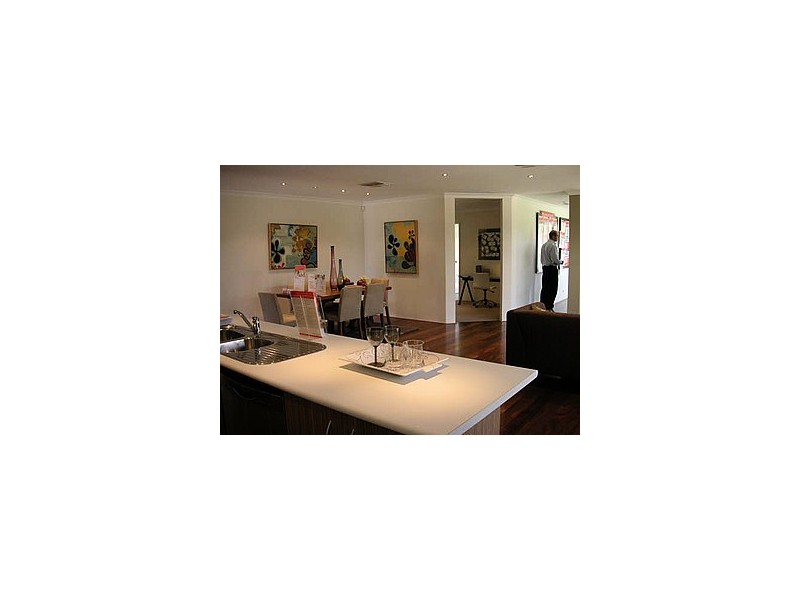 4 Alaska Crescent, Southern River WA 6110