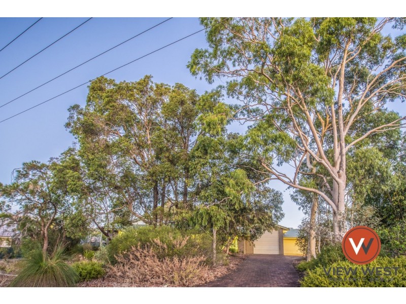 4 Malumba Crescent, Lesmurdie WA 6076
