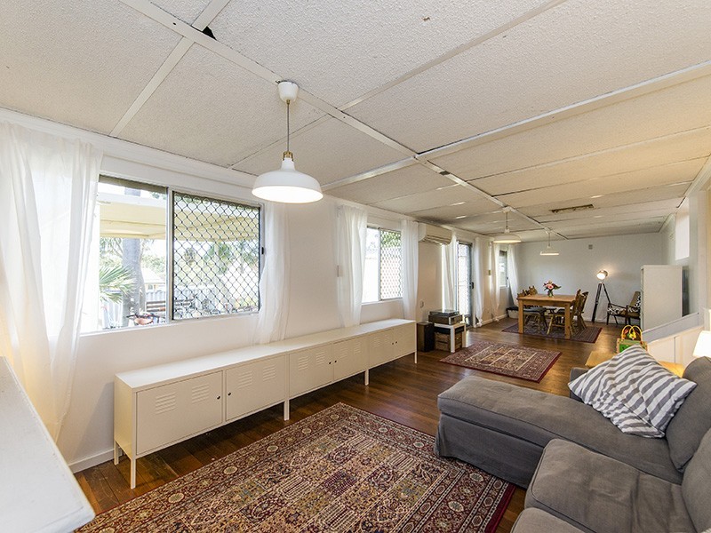 35 Caladenia Way, Koongamia WA 6056