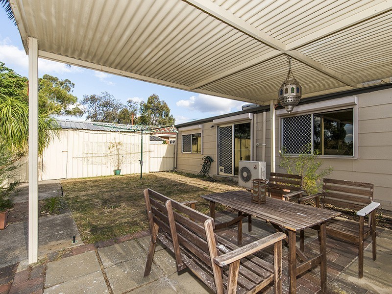 35 Caladenia Way, Koongamia WA 6056
