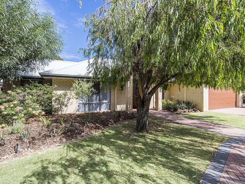 6 Mallee Close, Falcon WA 6210
