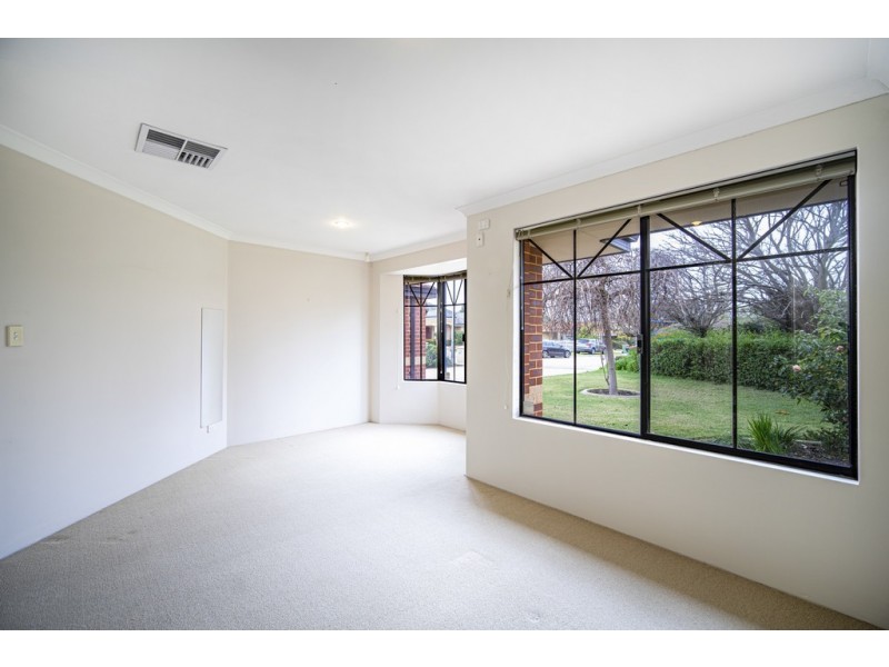 11 Meakins Court, Bayswater WA 6053