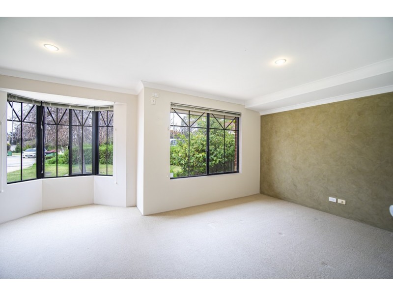 11 Meakins Court, Bayswater WA 6053