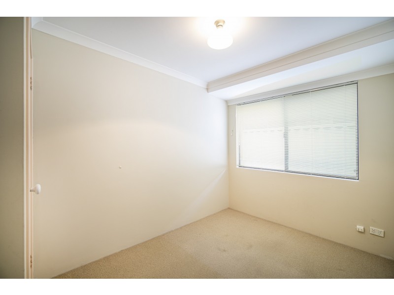 11 Meakins Court, Bayswater WA 6053