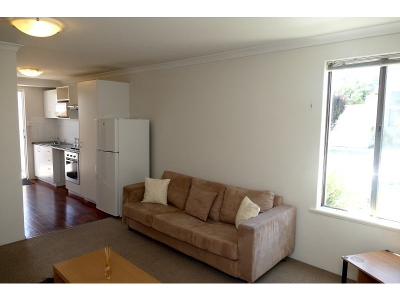 21/1 Fitzroy Road, Rivervale WA 6103