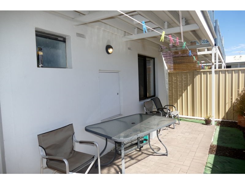 21/1 Fitzroy Road, Rivervale WA 6103