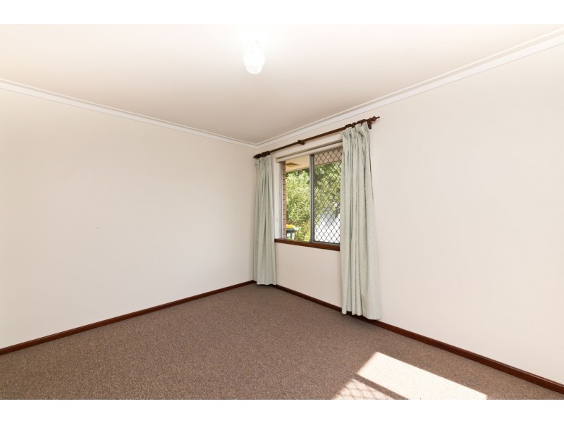 1A Kelly Road, Girrawheen WA 6064