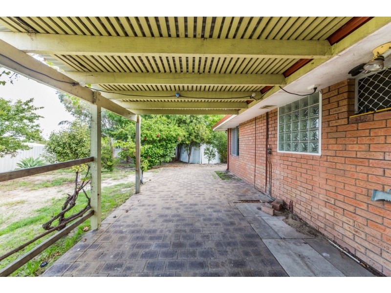 1A Kelly Road, Girrawheen WA 6064