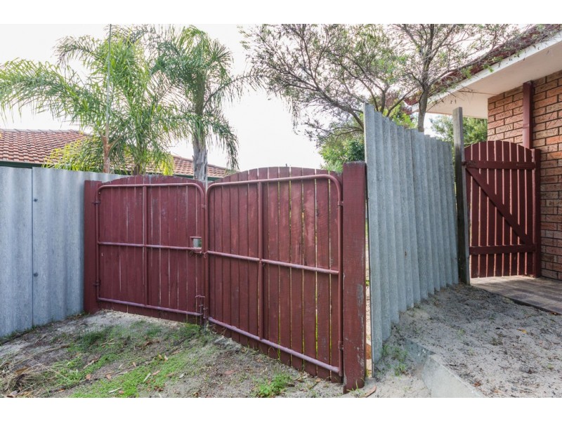 1A Kelly Road, Girrawheen WA 6064