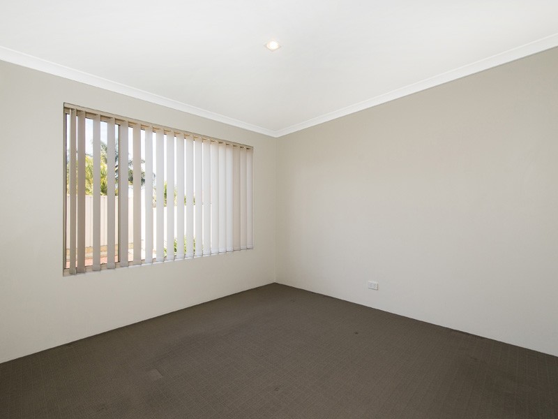 1/61 Baza Gardens, Maida Vale WA 6057