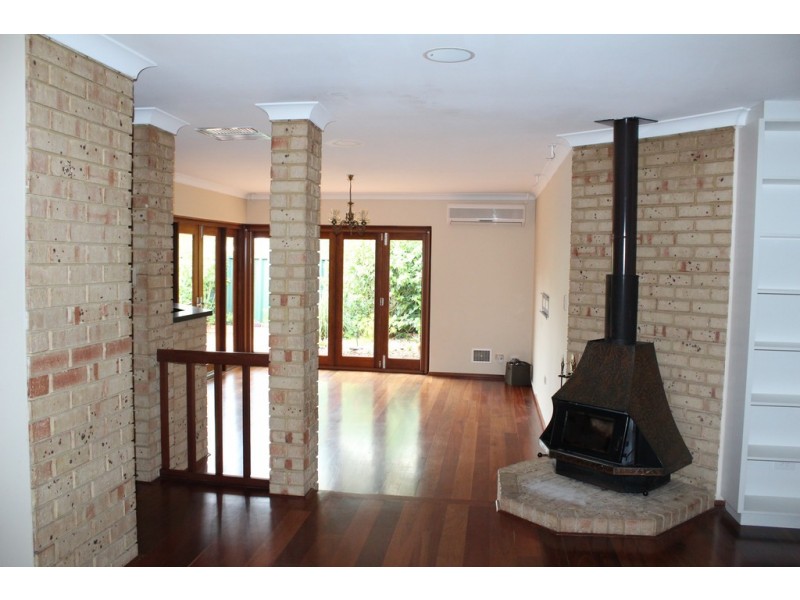 2A Sulphur Road, Parmelia WA 6167