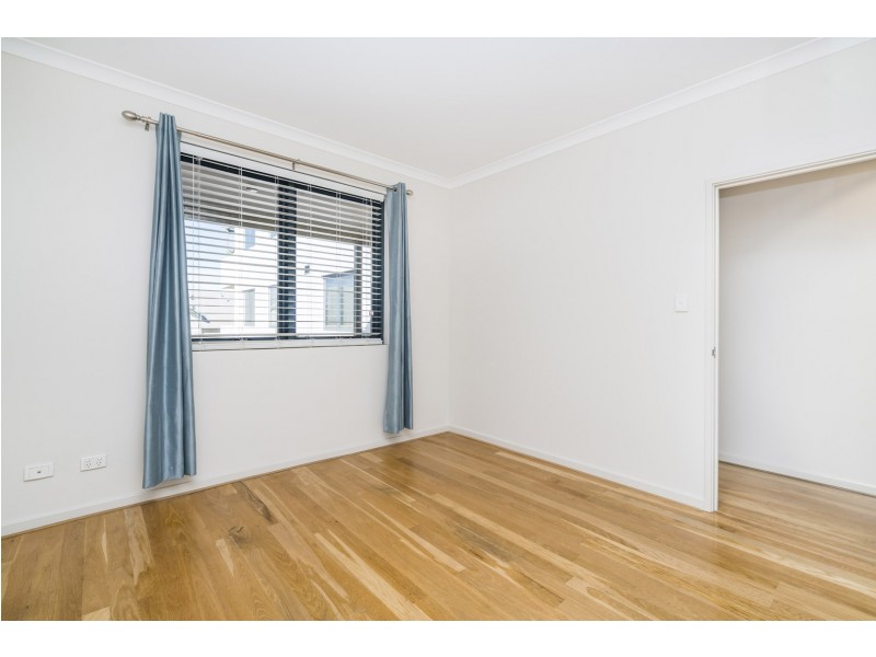 10/2-4 Pensioner Guard Road, North Fremantle WA 6159