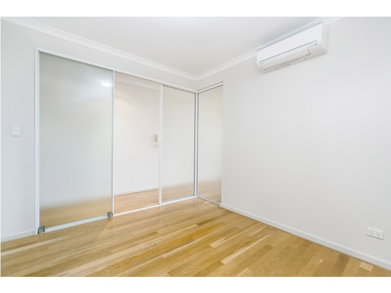 10/2-4 Pensioner Guard Road, North Fremantle WA 6159