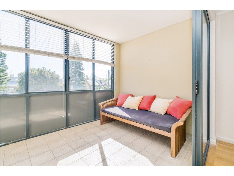 10/2-4 Pensioner Guard Road, North Fremantle WA 6159