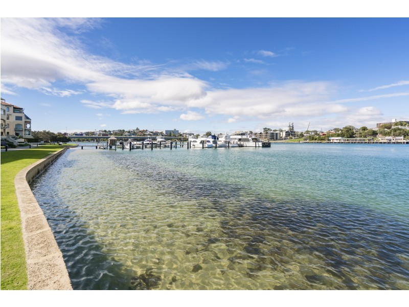 10/2-4 Pensioner Guard Road, North Fremantle WA 6159