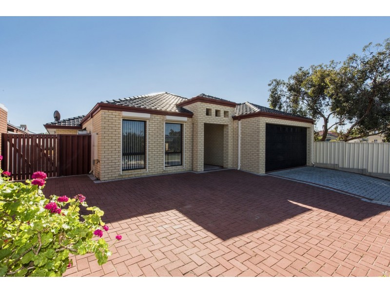 40 Teraglin Way, Warnbro WA 6169