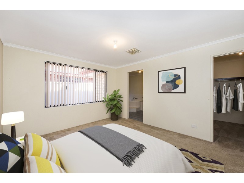 40 Teraglin Way, Warnbro WA 6169