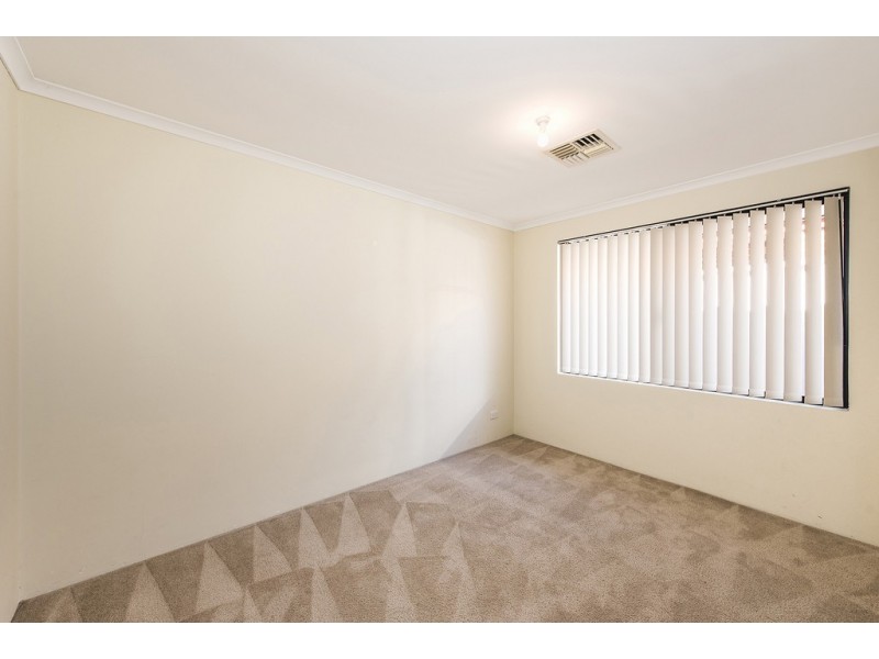 40 Teraglin Way, Warnbro WA 6169