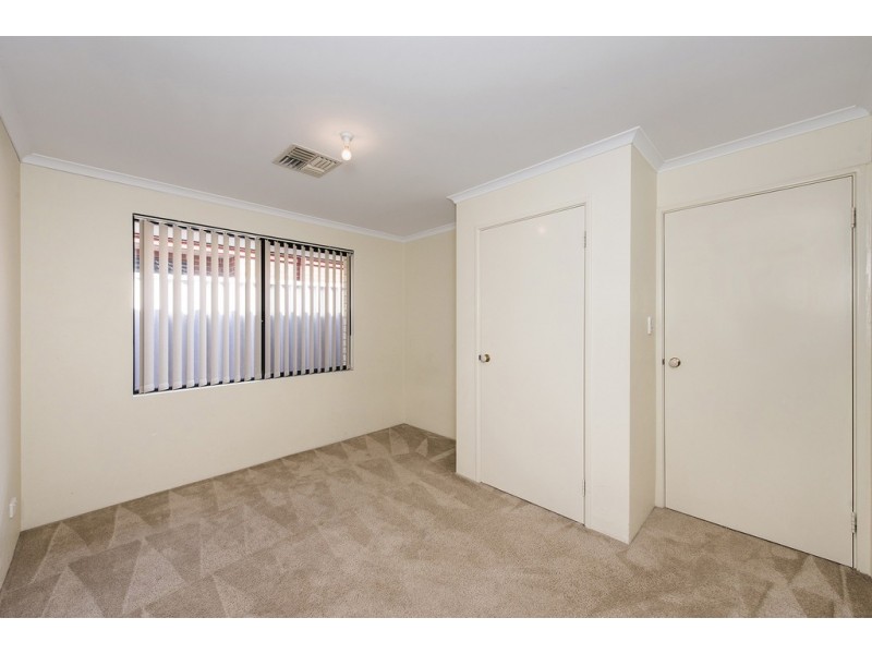 40 Teraglin Way, Warnbro WA 6169