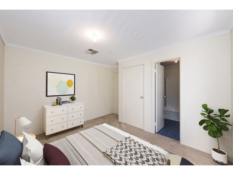 40 Teraglin Way, Warnbro WA 6169