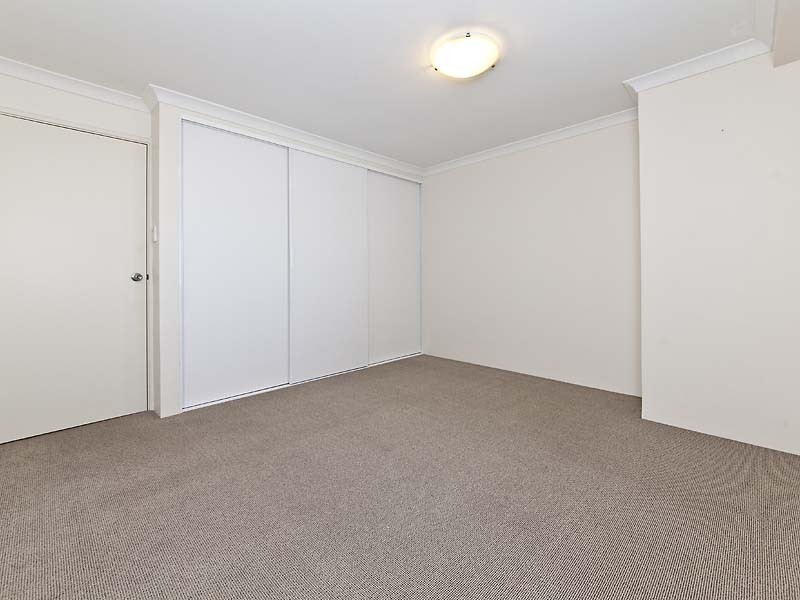 25/1 Fitzroy Road, Rivervale WA 6103