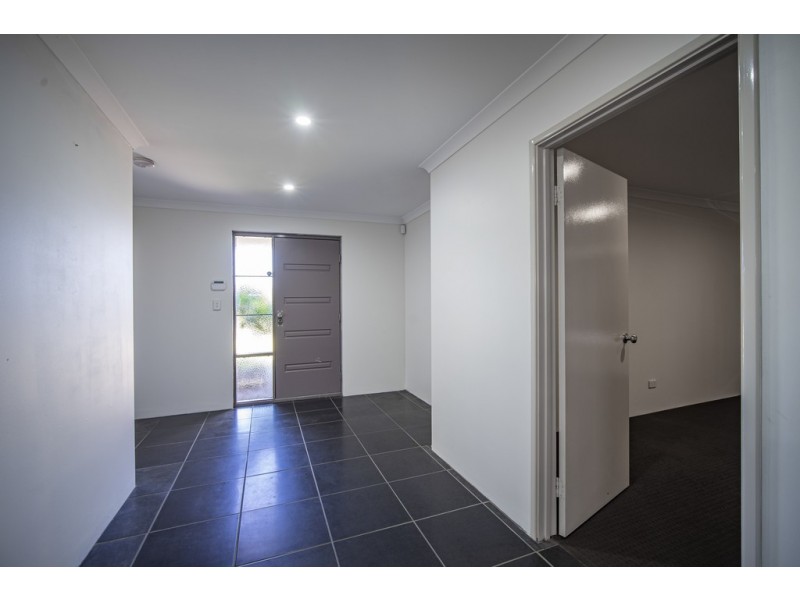 103 Monticello Parkway, Piara Waters WA 6112