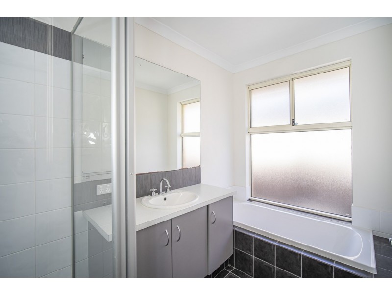 103 Monticello Parkway, Piara Waters WA 6112