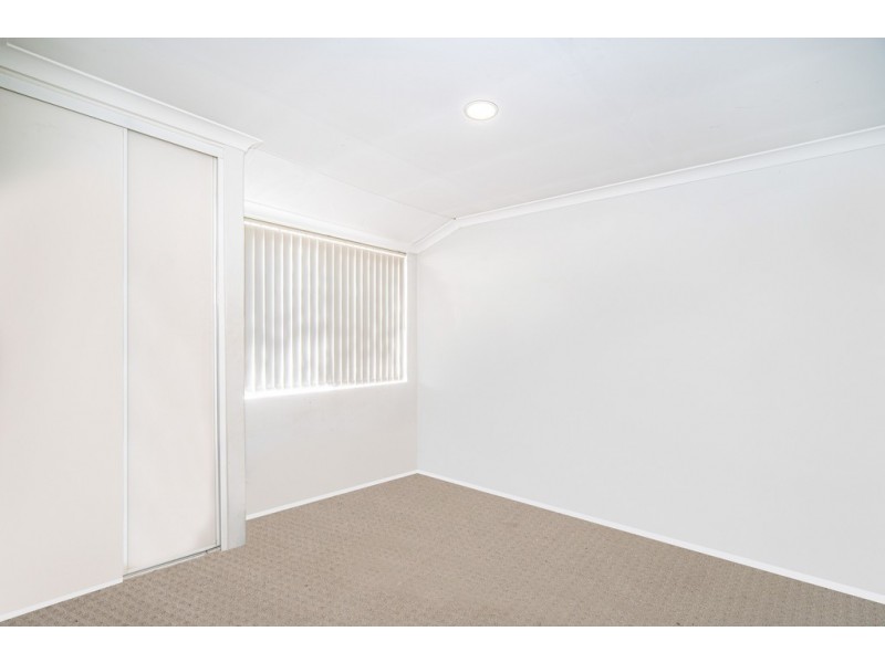 13 Shoalhaven Rise, Success WA 6164