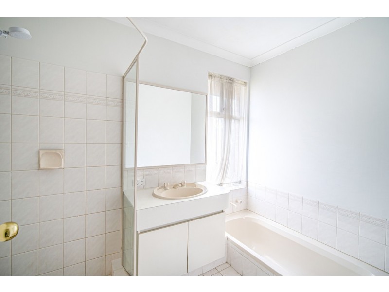 13 Shoalhaven Rise, Success WA 6164