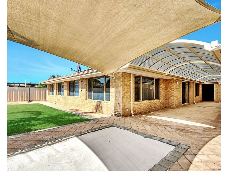 4 Bittern Close, Maida Vale WA 6057