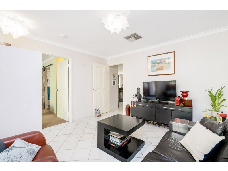 31 Skua Grove, Seville Grove WA 6112