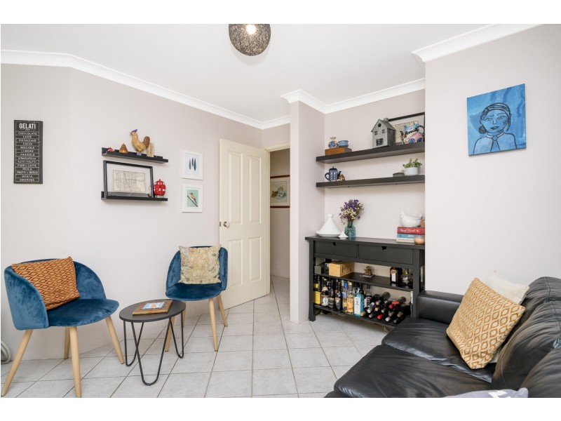 31 Skua Grove, Seville Grove WA 6112