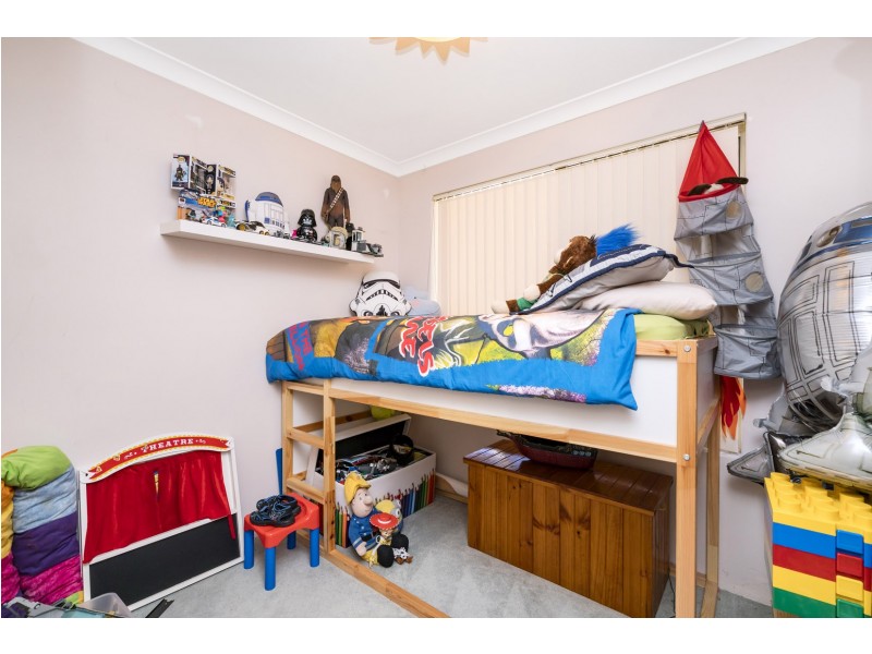 31 Skua Grove, Seville Grove WA 6112