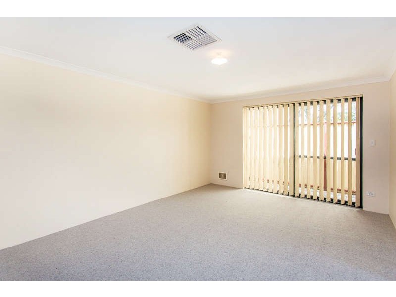 4/75 Church Ave, Armadale WA 6112