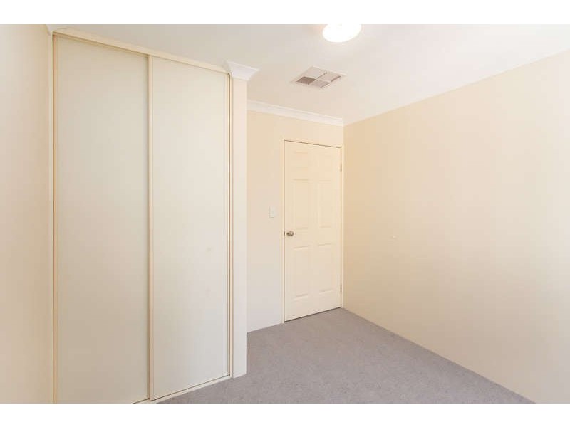 4/75 Church Ave, Armadale WA 6112