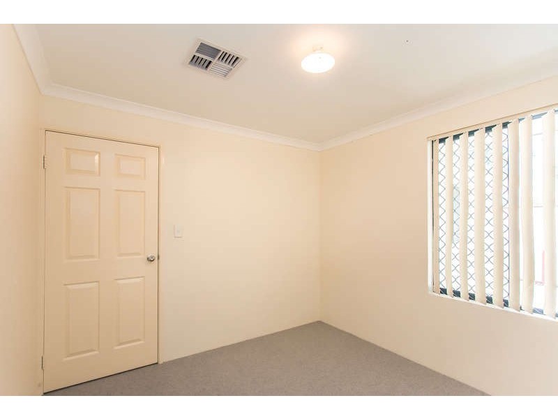 4/75 Church Ave, Armadale WA 6112