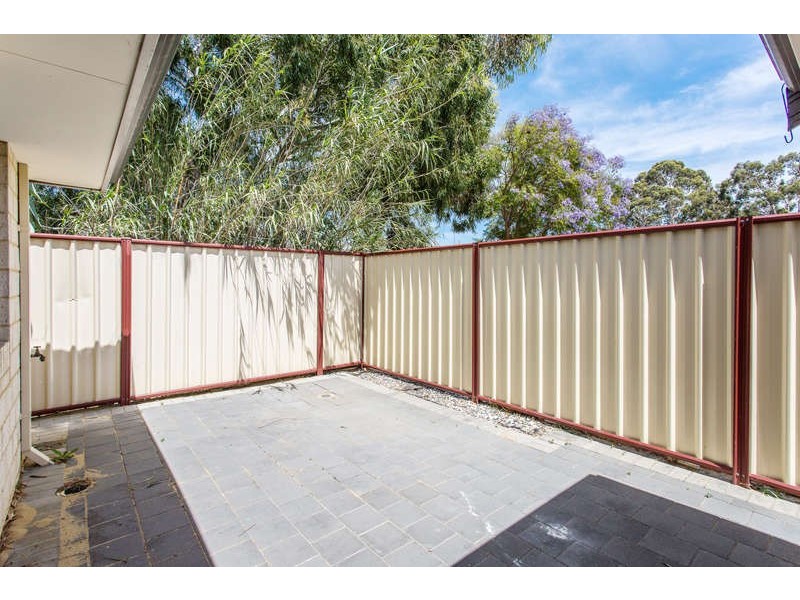 4/75 Church Ave, Armadale WA 6112