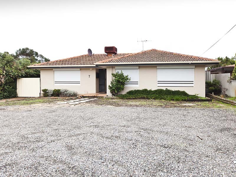 7 Dawson Way, Parmelia WA 6167