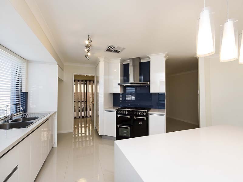 30 Motril Avenue, Coogee WA 6166