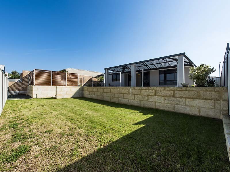 30 Motril Avenue, Coogee WA 6166