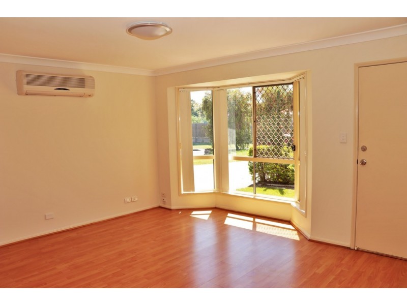 3 SANDHEATH COURT, Regents Park QLD 4118