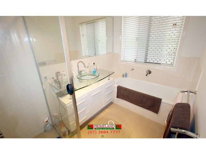 Regents Park QLD 4118