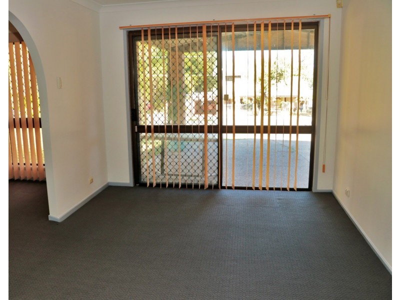 104 BEGONIA STREET, Browns Plains QLD 4118