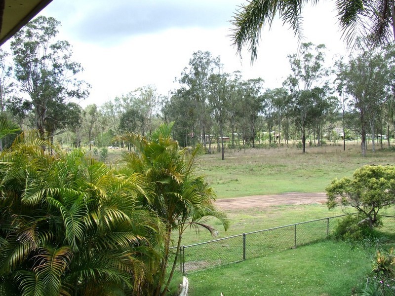 Walloon QLD 4306