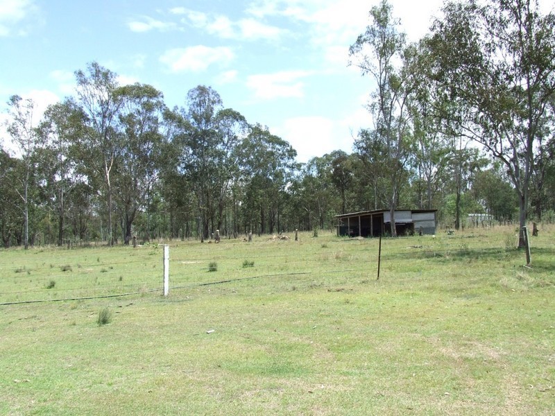 Walloon QLD 4306