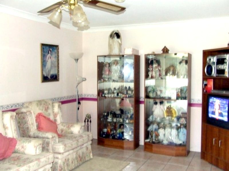 Regents Park QLD 4118