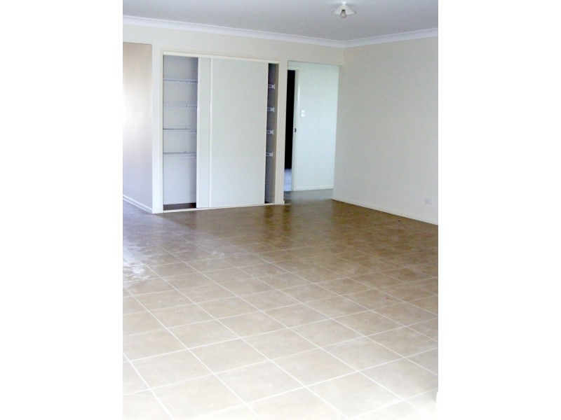 Yamanto QLD 4305