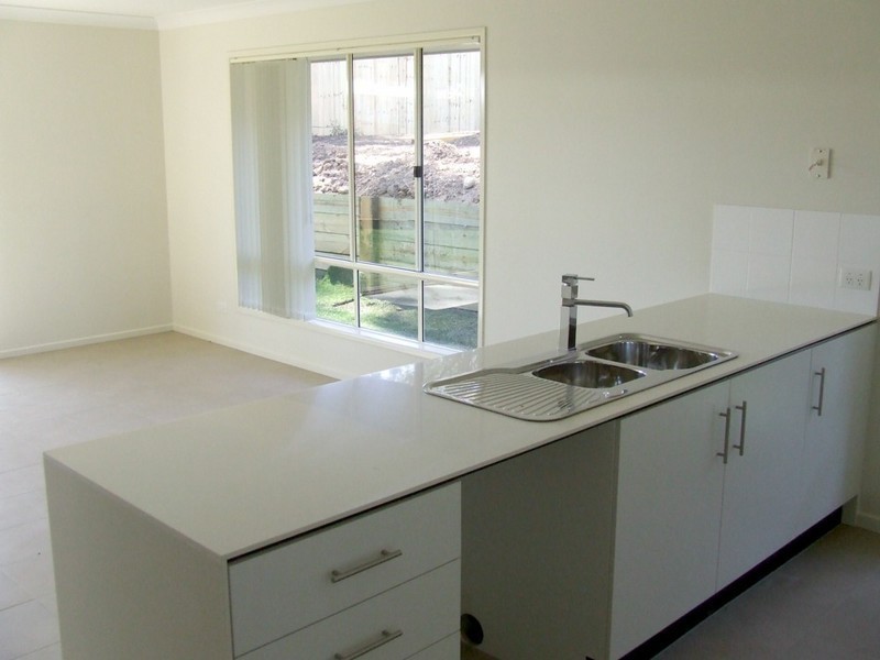 Yamanto QLD 4305