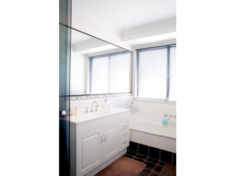 10 Ethan Crt, Crestmead QLD 4132